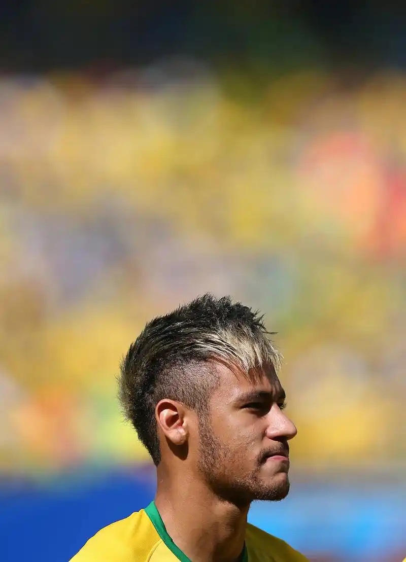 而更值得一 而更值得一