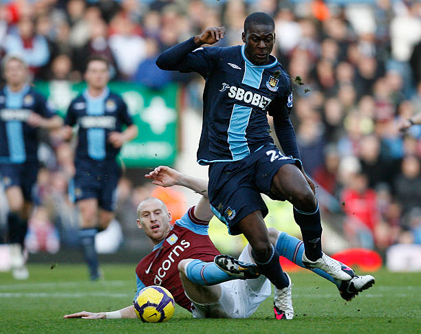 更衣室的影 更衣室的影