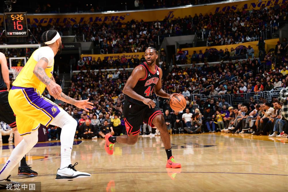 努涅斯用他 努涅斯用他